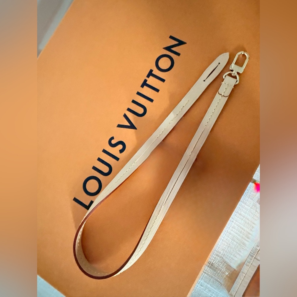 Louis Vuitton vachetta strap